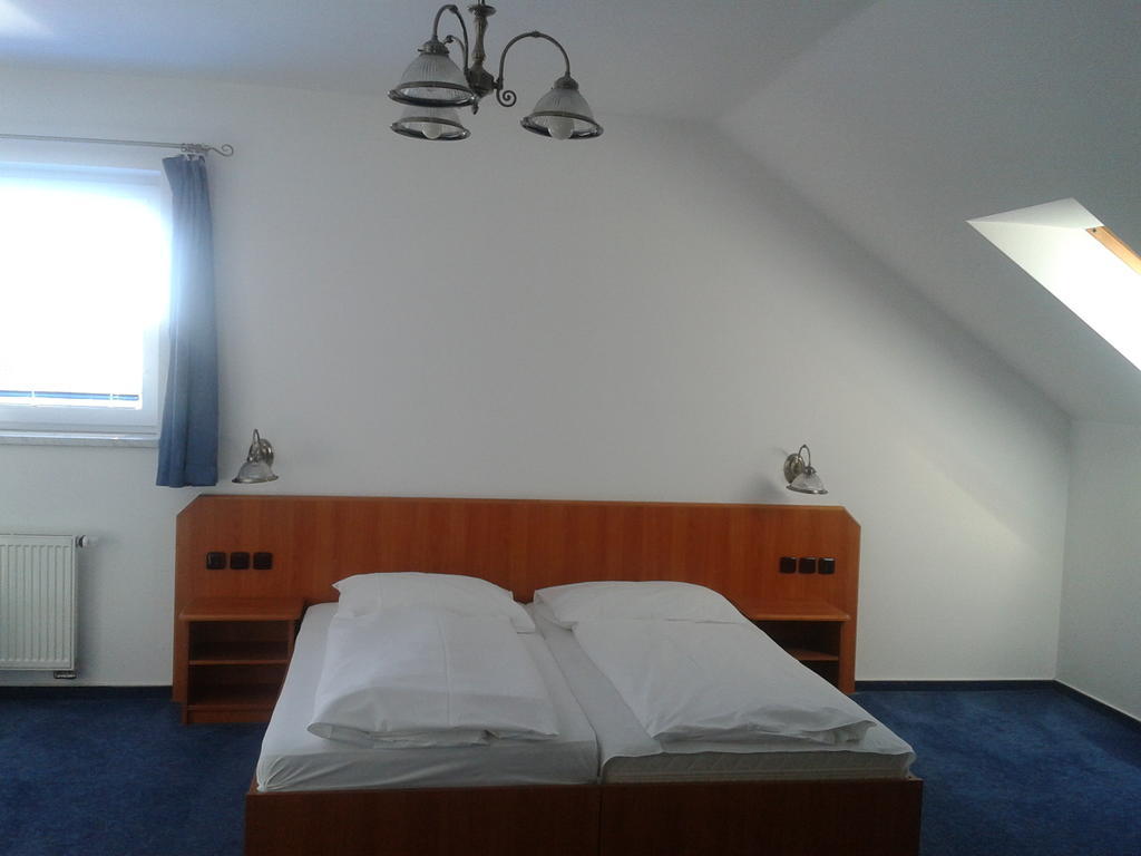 Penzion Stary Dvur Hotel Nové Dvory Kamer foto