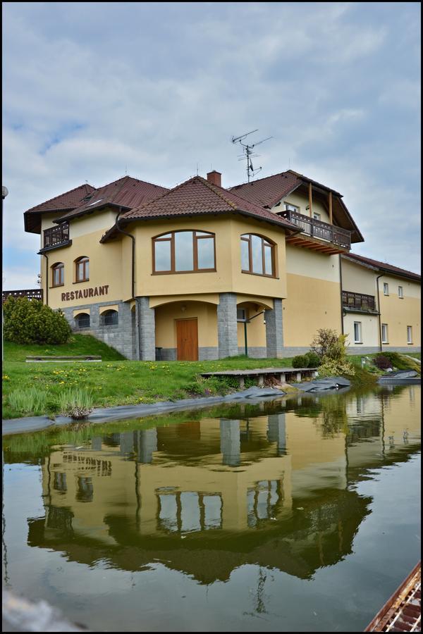 Penzion Stary Dvur Nové Dvory Buitenkant foto